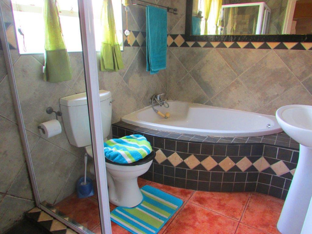 3 Bedroom Property for Sale in Safari Gardens North West